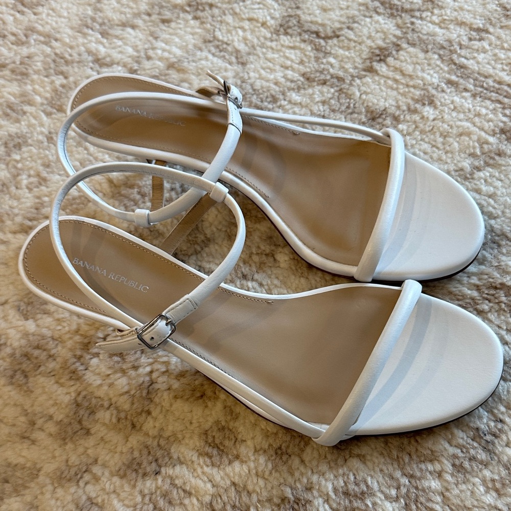 Banana Republic Elegant White Sandals